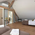 La Porte D'arcy - Grand Jardin Et Piscine Partagee *