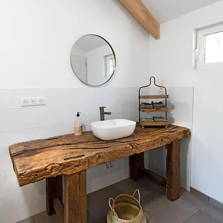 La Porte D'arcy - Grand Jardin Et Piscine Partagee